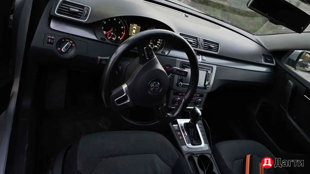 Volkswagen Passat, 2012 года