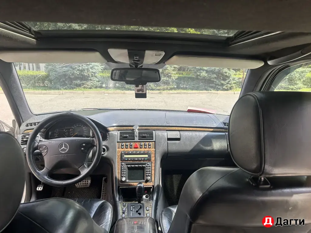 Mercedes-Benz E-Класс, 1997 года