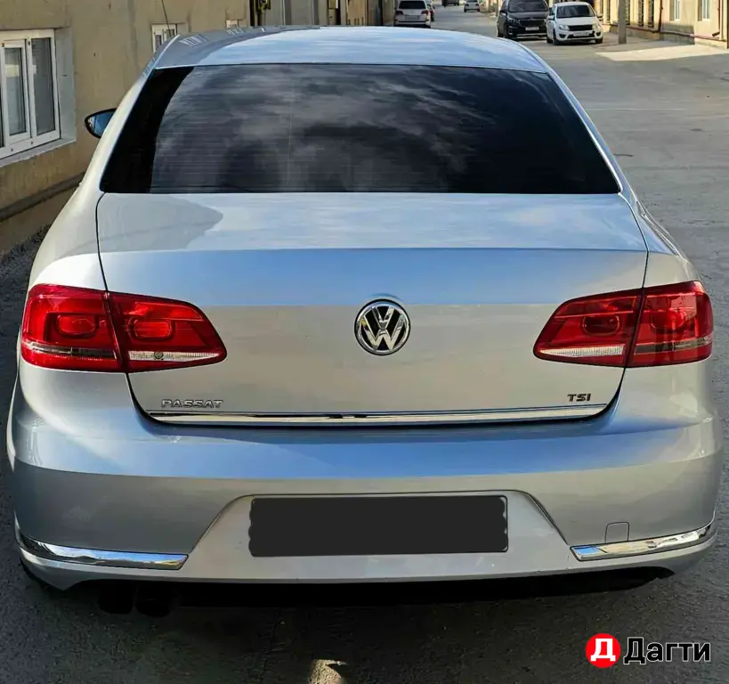 Volkswagen Passat, 2012 года