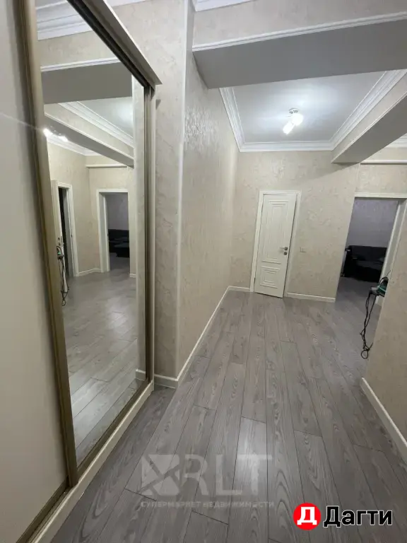 Продается двухкомнатная квартира площадью 67 м2 по улице Ибрагима-Хаджи Урадинского