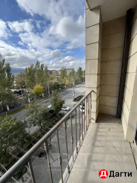 Продается шикарная трехкомнатная квартира в доме премиум класса «Гранд де Люкс»