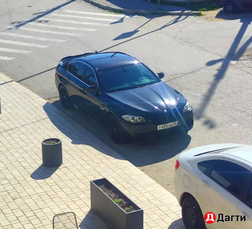 BMW 5 серии, 2010 года