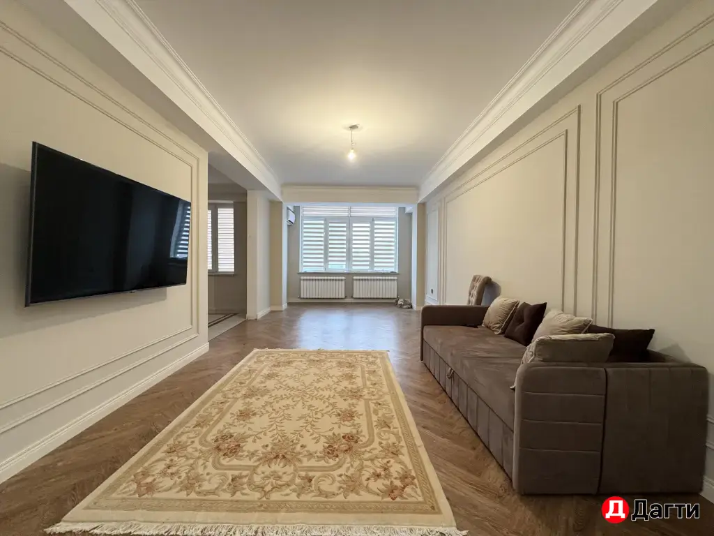 продается 3-х комнатная квартира