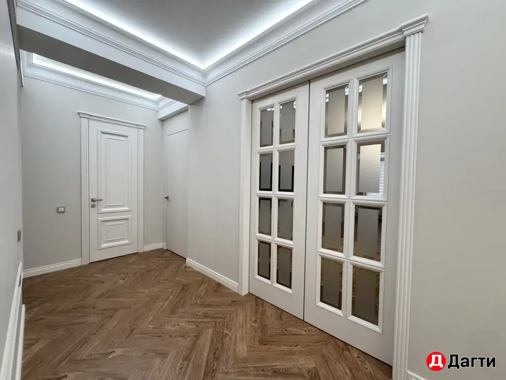 продается 3-х комнатная квартира