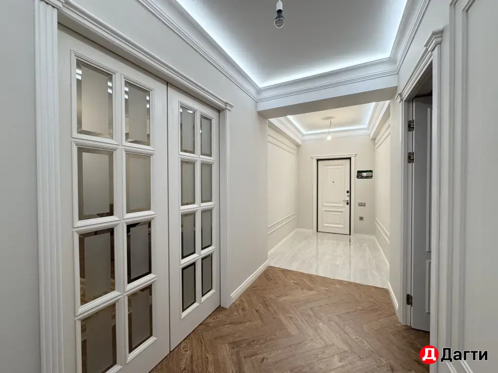 продается 3-х комнатная квартира