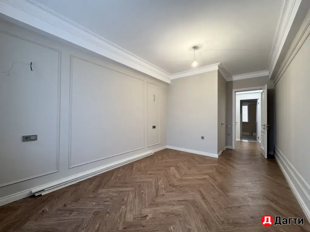 продается 3-х комнатная квартира