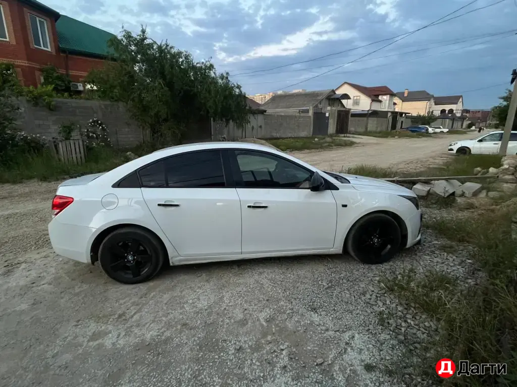Chevrolet Cruze, 2010 года