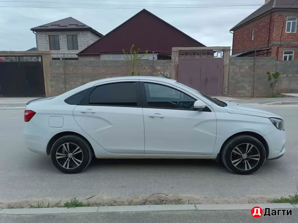 LADA (ВАЗ) Vesta, 2018 года