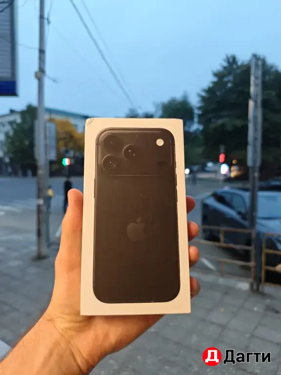 iPhone 18 pro 256GB черный е-сим