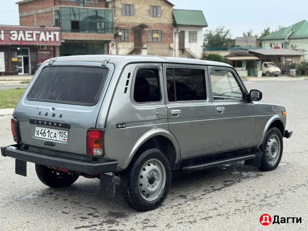LADA (ВАЗ) Niva, 2008 года