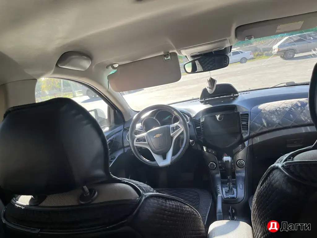 Chevrolet Cruze, 2010 года