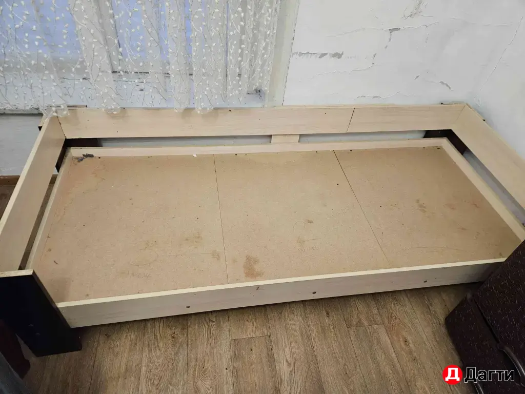 Детская кровать с матрасом