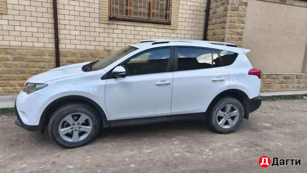 Toyota RAV4, 2013 года