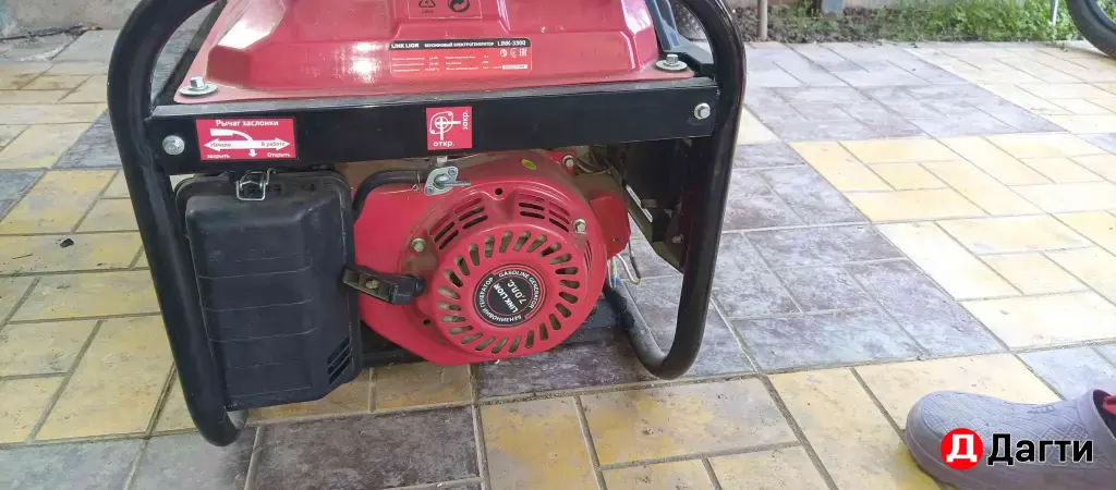 Бензиновый генератор