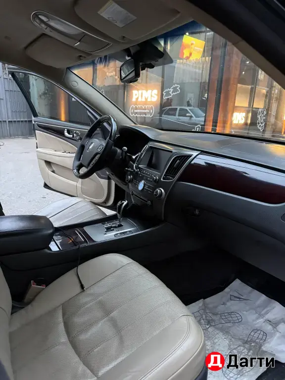 Hyundai Equus, 2012 года