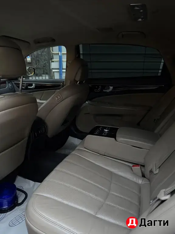 Hyundai Equus, 2012 года
