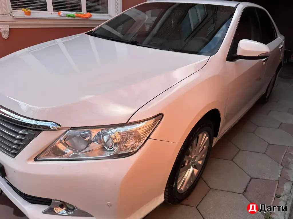 Toyota Camry, 2013 года