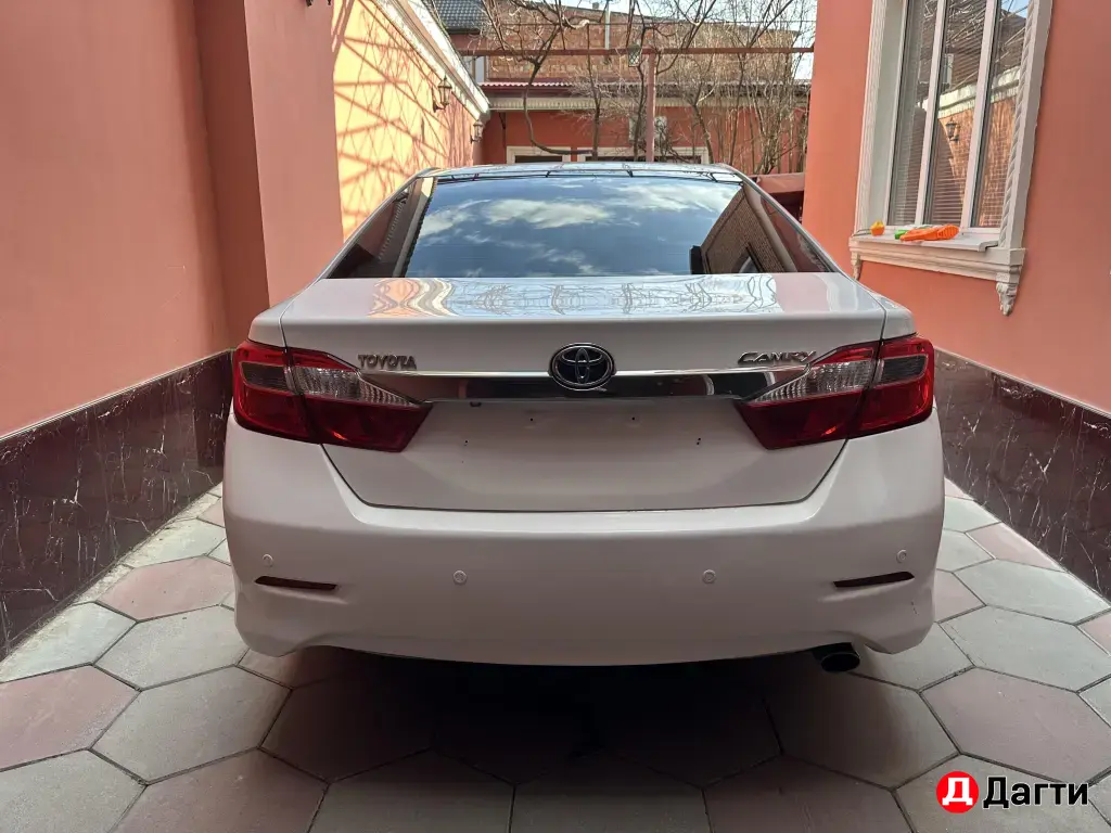 Toyota Camry, 2013 года