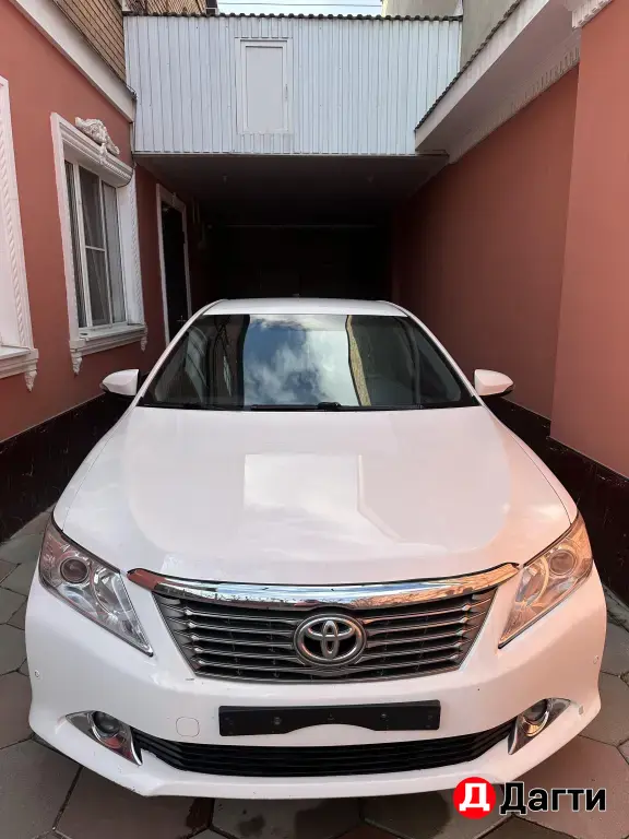 Toyota Camry, 2013 года