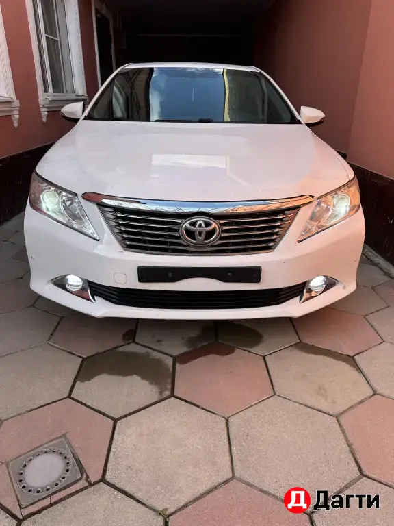Toyota Camry, 2013 года
