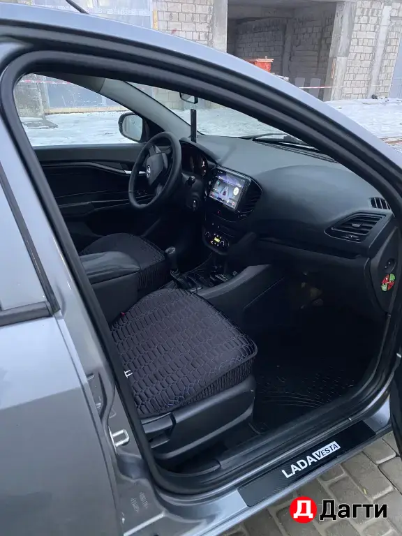 капот Веста