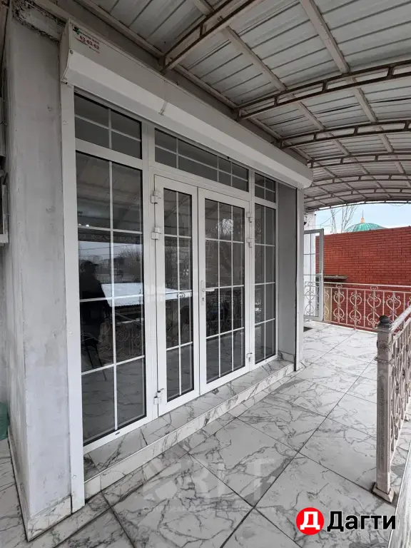 Продаётся просторная 4 ком квартира на Амет-хана Султана