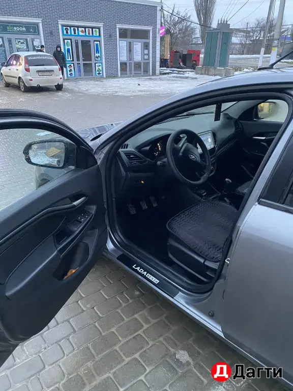 капот Веста