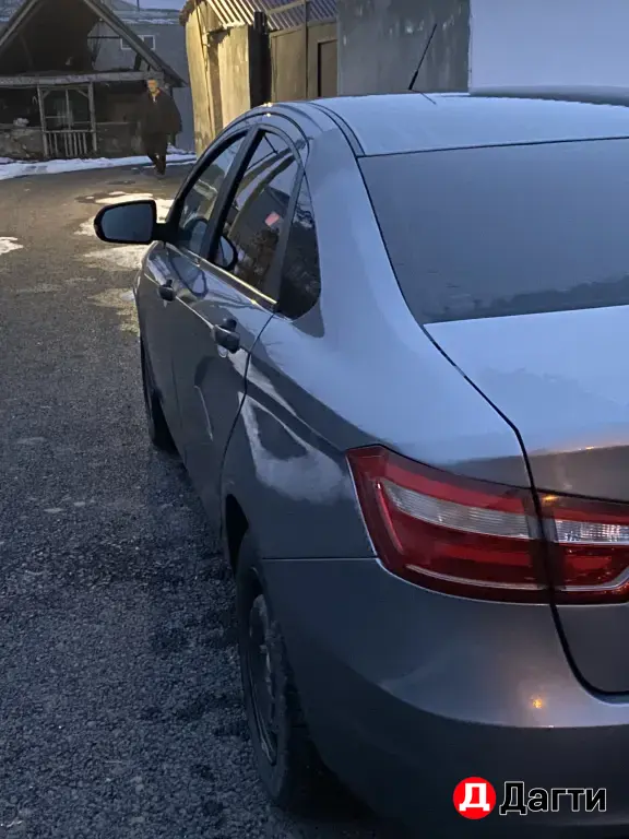 капот Веста