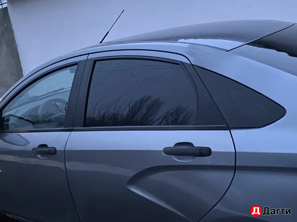 капот Веста