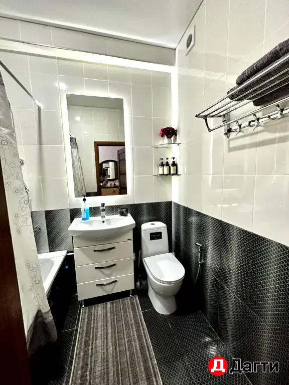 сдается на долгий срок и по месяцам уютная евродвушка на редукторном , недалеко от мфц