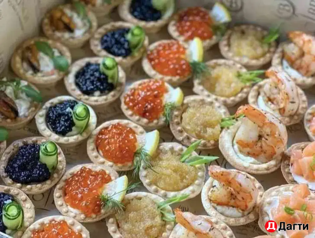 блины,салаты ,закуски