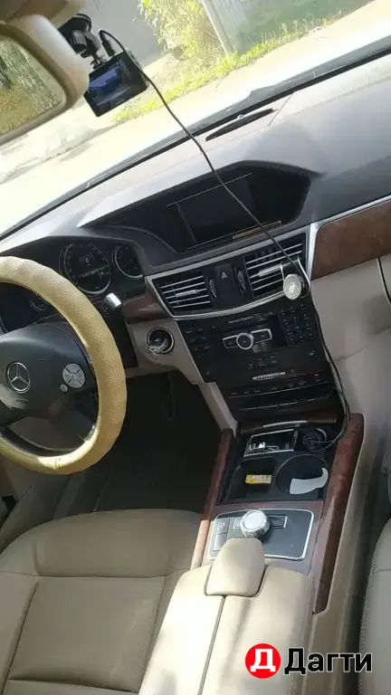 Mercedes-Benz E-Класс, 2012 года
