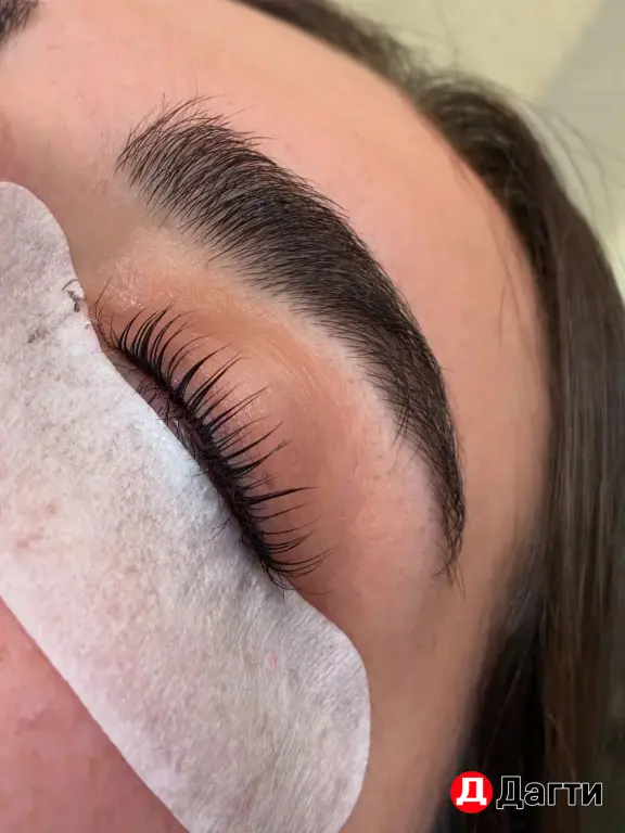 Ламинирование ресниц и бровей