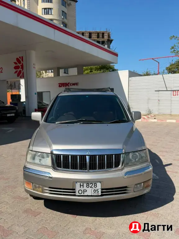 Mitsubishi Chariot, 2000 года