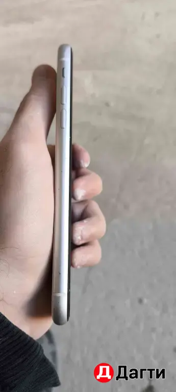 iPhone XR на 64 Гб
