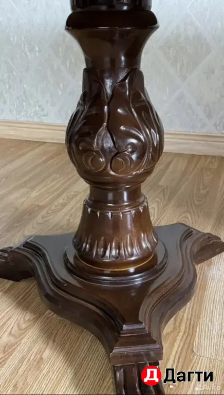 стол обеденный