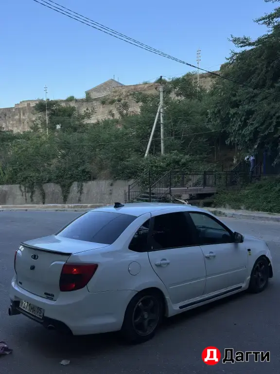 LADA (ВАЗ) Granta, 2013 года