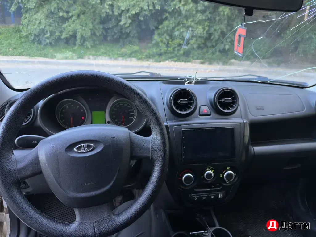LADA (ВАЗ) Granta, 2013 года