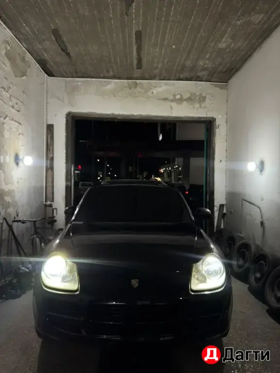 Porsche Cayenne, 2005 года