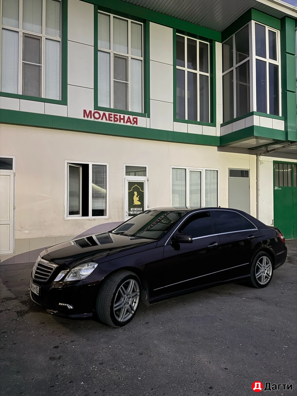 Mercedes-Benz E-Класс, 2010 года