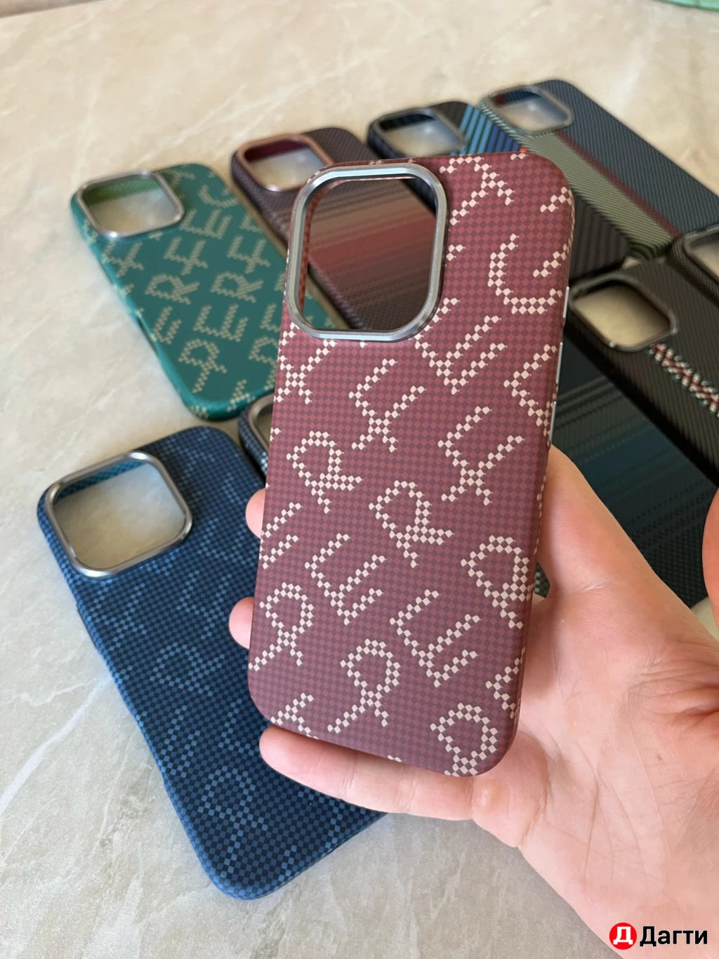 Чехол на iPhone