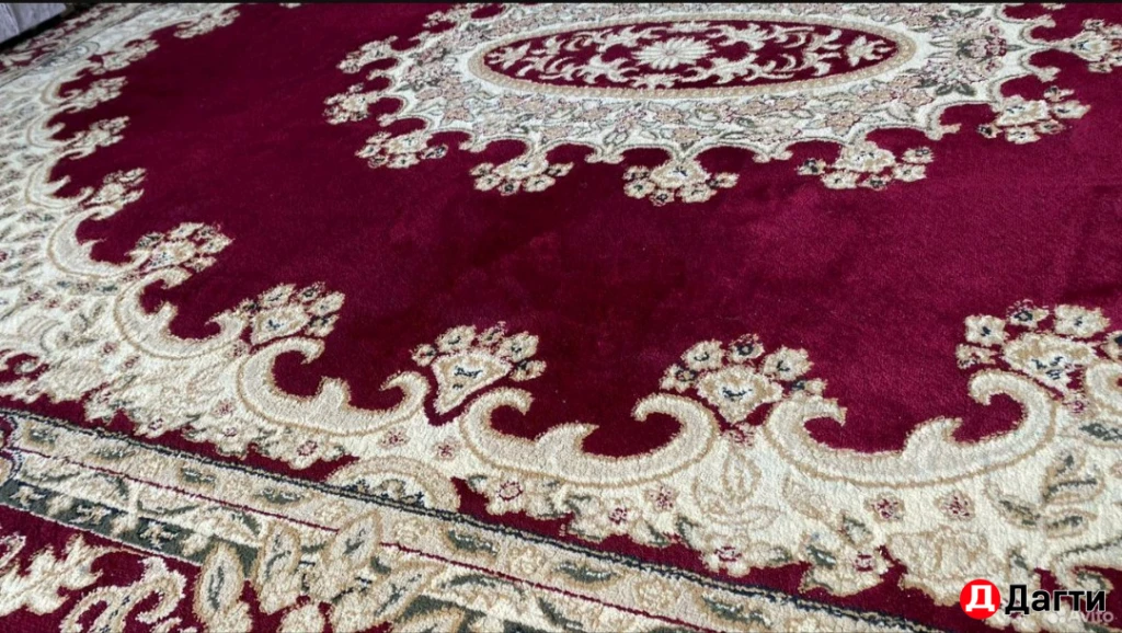 Ковёр полушерстяной