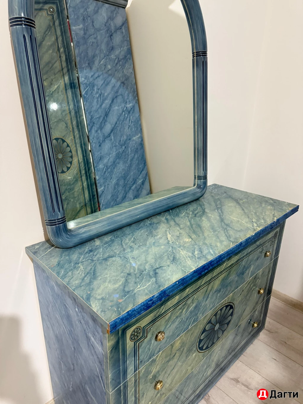 Спальний гарнитур