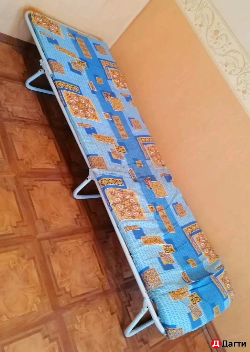 Раскладушка с матрасом