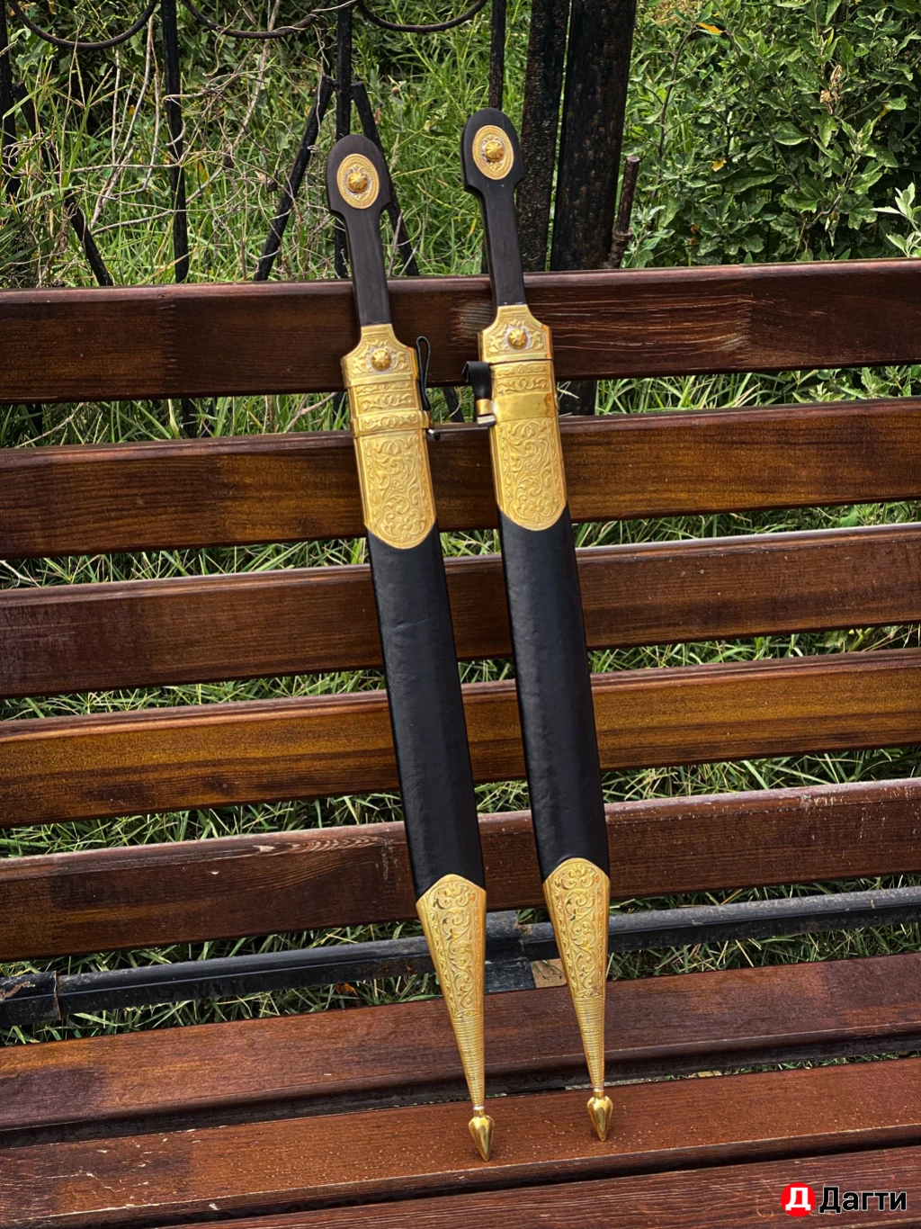 Кинжал боевой