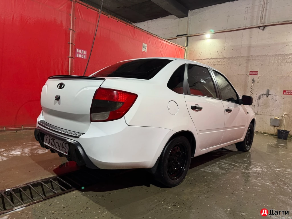 LADA (ВАЗ) Granta, 2012 года