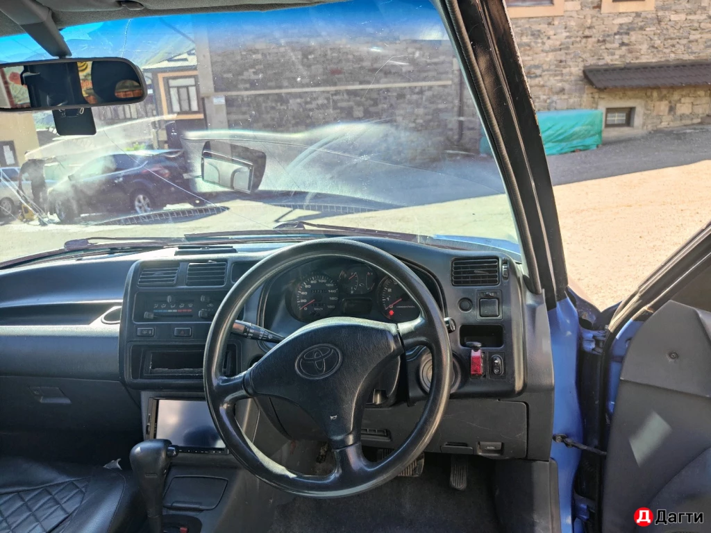 Toyota RAV4, 1994 года