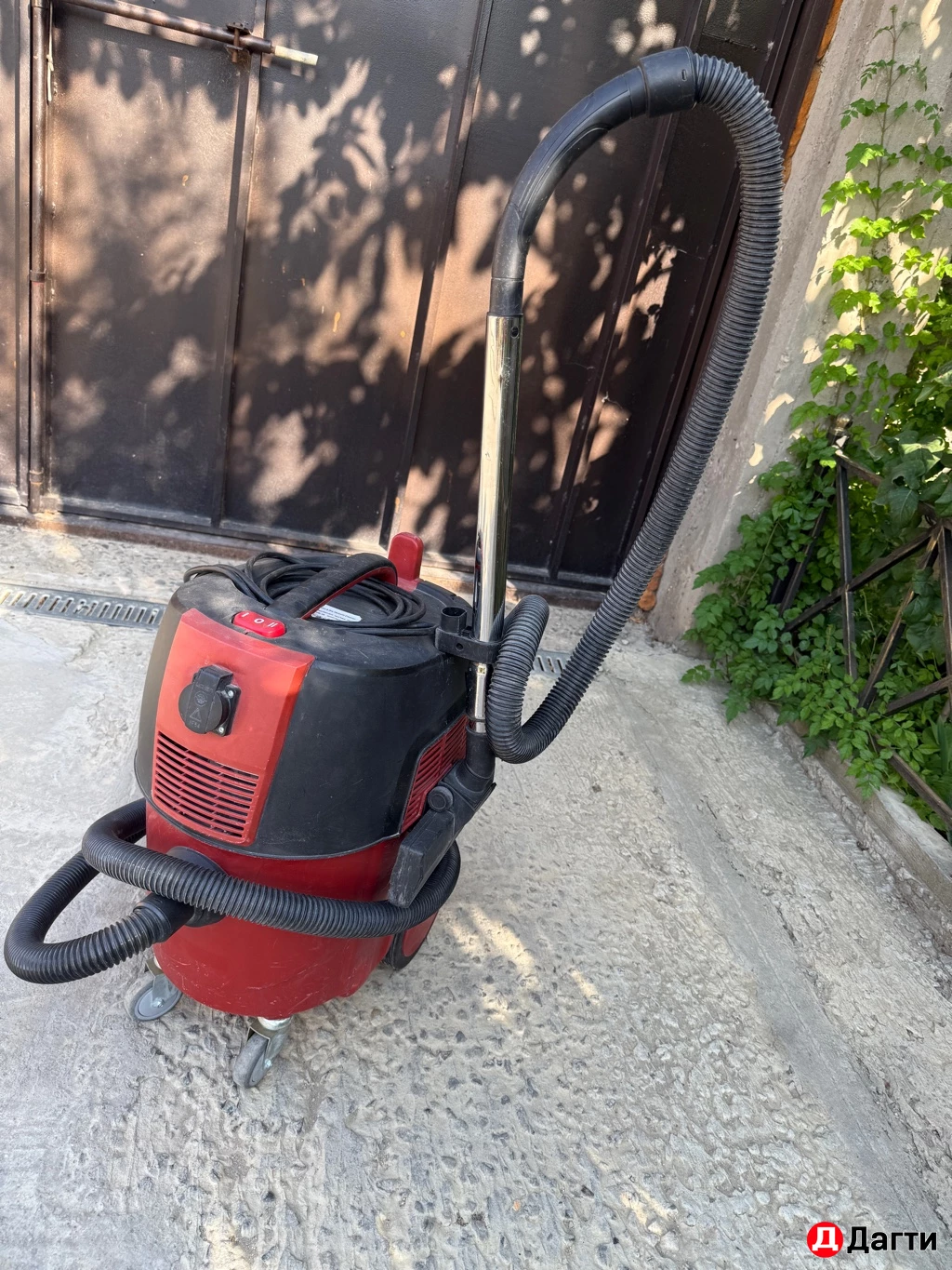 Арендный мощный строительный/ хозяйственный пылесос для сухой уборки