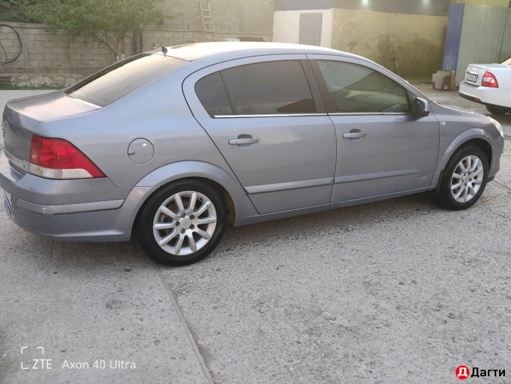 Opel Astra, 2008 года