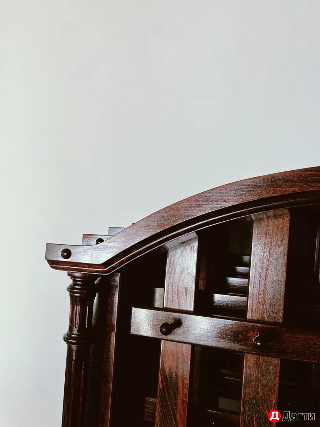 Вешалки настенные.